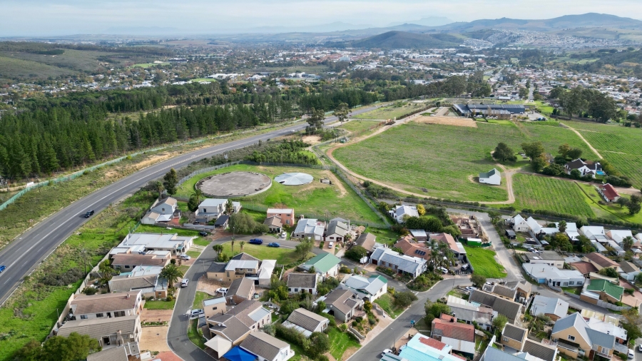 4 Bedroom Property for Sale in Arbeidslus Western Cape